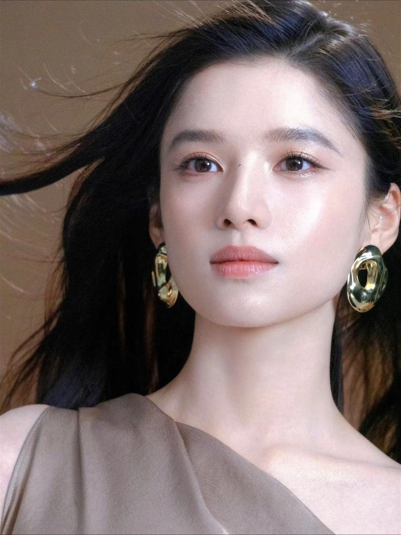 张婧仪